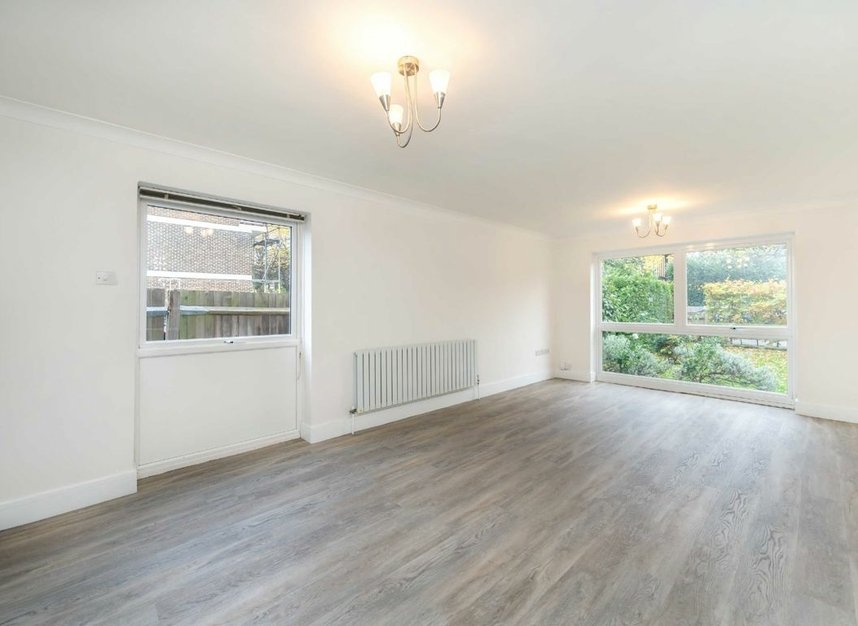 Properties sold in Gloucester Road - KT1 3RL view2