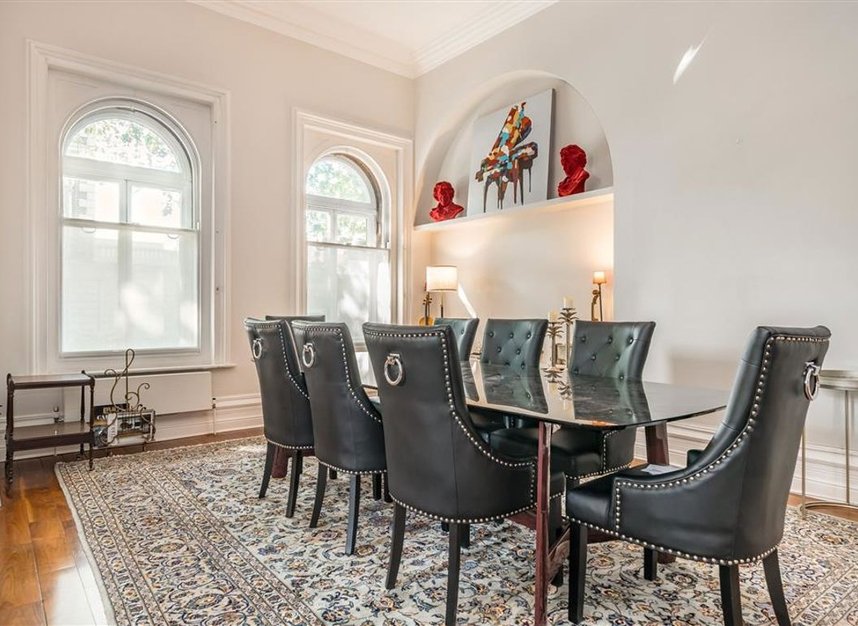 Properties for sale in Gloucester Road - SW7 4QF view3