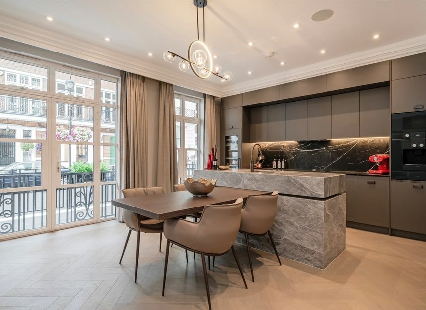 Properties for sale in Gloucester Square - W2 2TJ view3