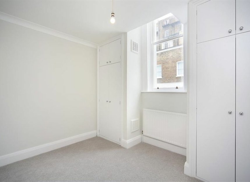 Properties for sale in Gloucester Terrace - W2 3HH view4