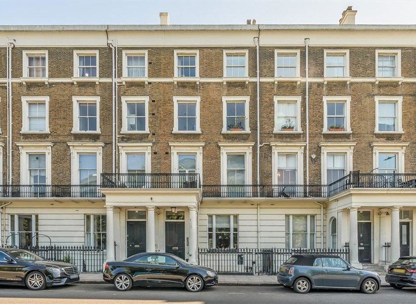 Properties for sale in Gloucester Terrace - W2 6HR view1