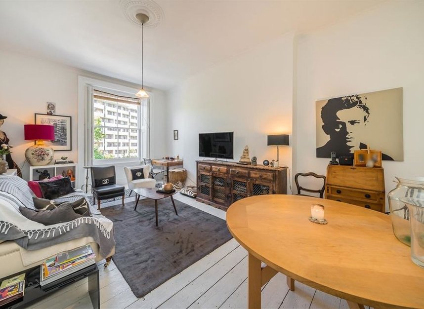 Properties for sale in Gloucester Terrace - W2 6HR view2