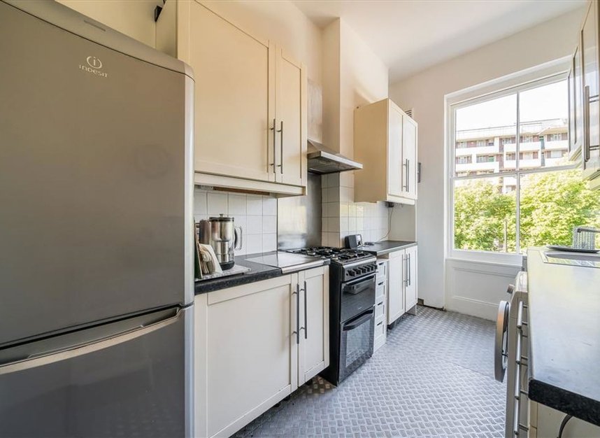 Properties for sale in Gloucester Terrace - W2 6HR view4