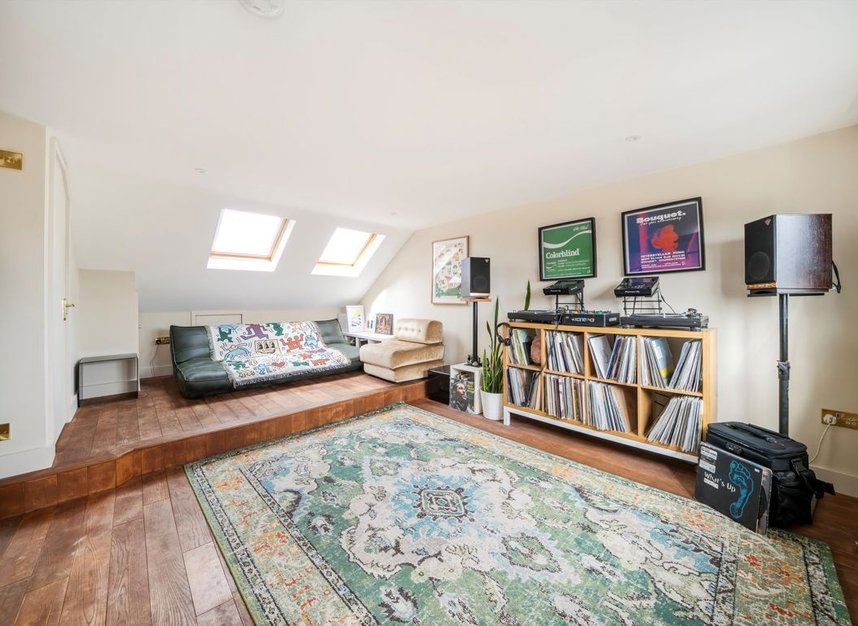 Properties for sale in Glyn Road - E5 0JE view11