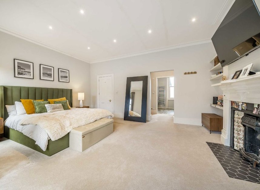 Properties for sale in Goldsmith Avenue - W3 6HW view8