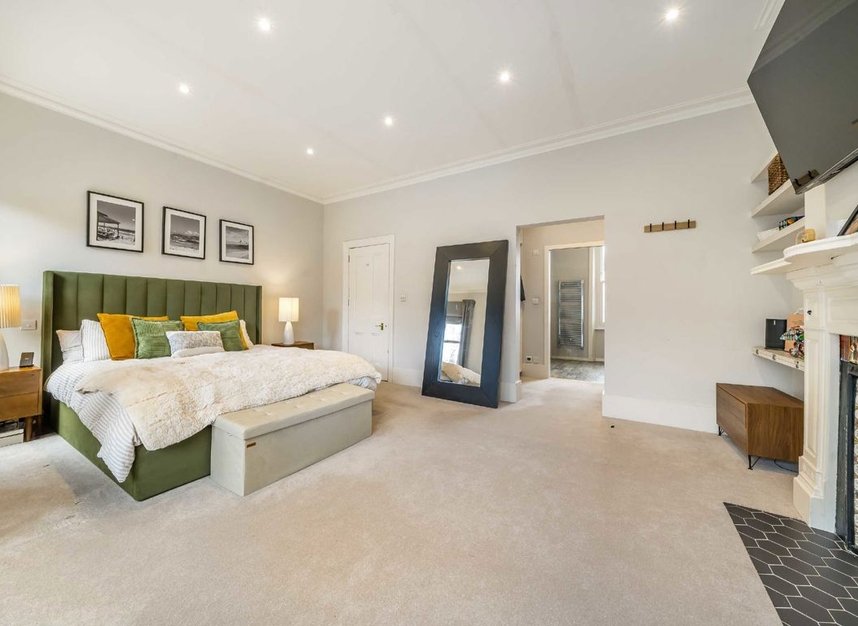 Properties for sale in Goldsmith Avenue - W3 6HW view5