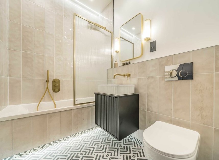 Properties for sale in Gordon Road - W5 2AL view4