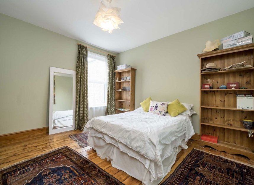 Properties for sale in Grafton Road - W3 6PB view8