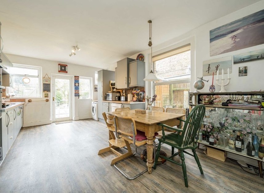 Properties for sale in Grafton Road - W3 6PB view5