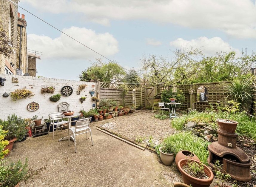 Properties for sale in Grafton Road - W3 6PB view2