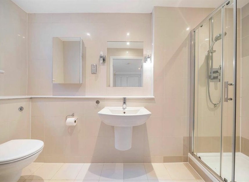 Properties for sale in Great Cumberland Mews - W1H 7DZ view6