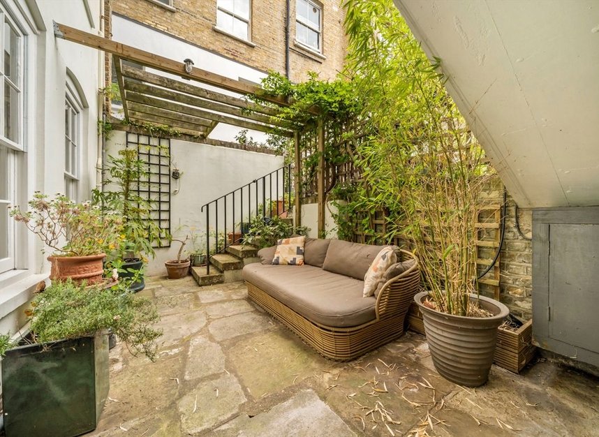 Properties for sale in Great Ormond Street - WC1N 3RA view6