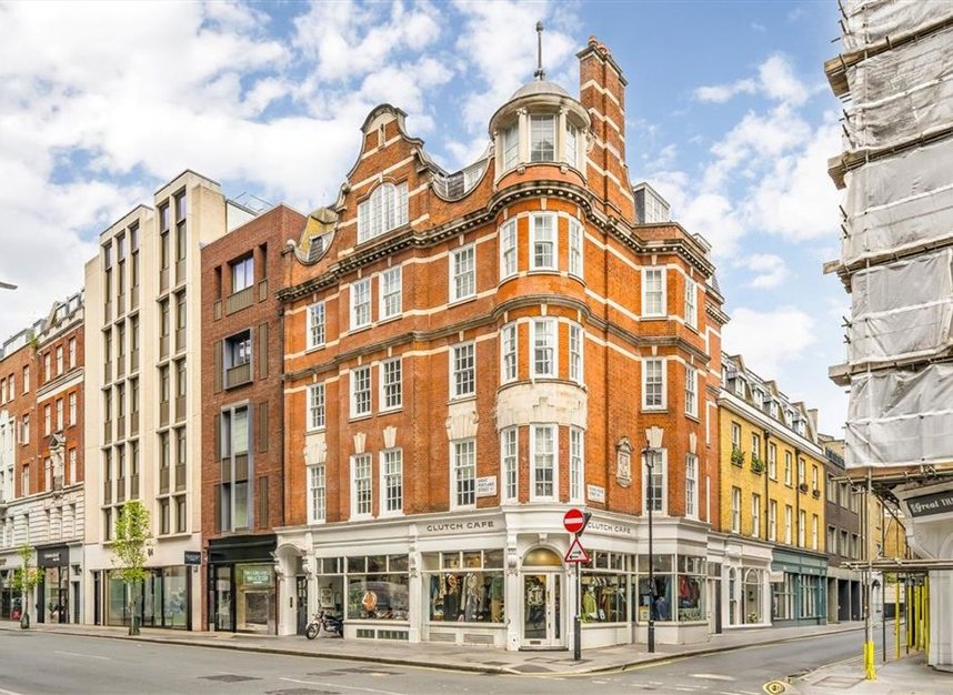 Properties for sale in Great Portland Street - W1W 7NT view1