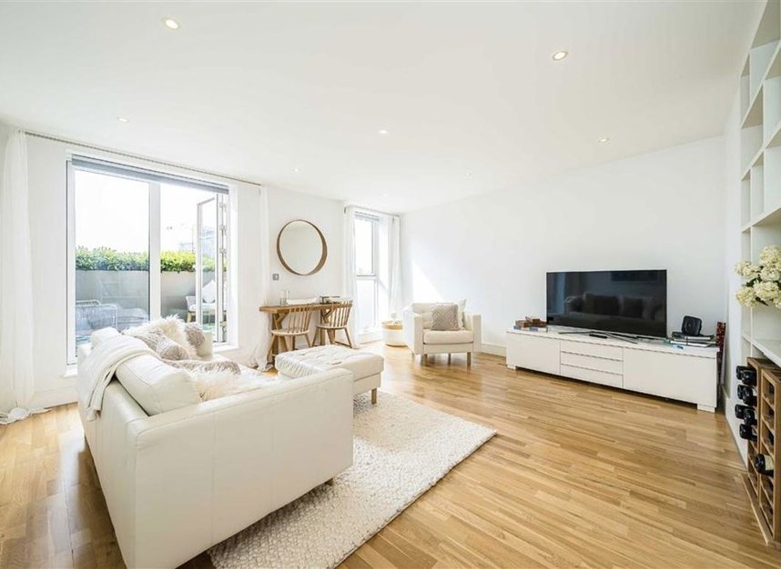 Properties for sale in Great Suffolk Street - SE1 0UG view3