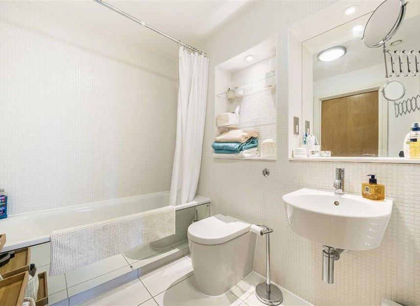 Properties for sale in Great Suffolk Street - SE1 0UG view6