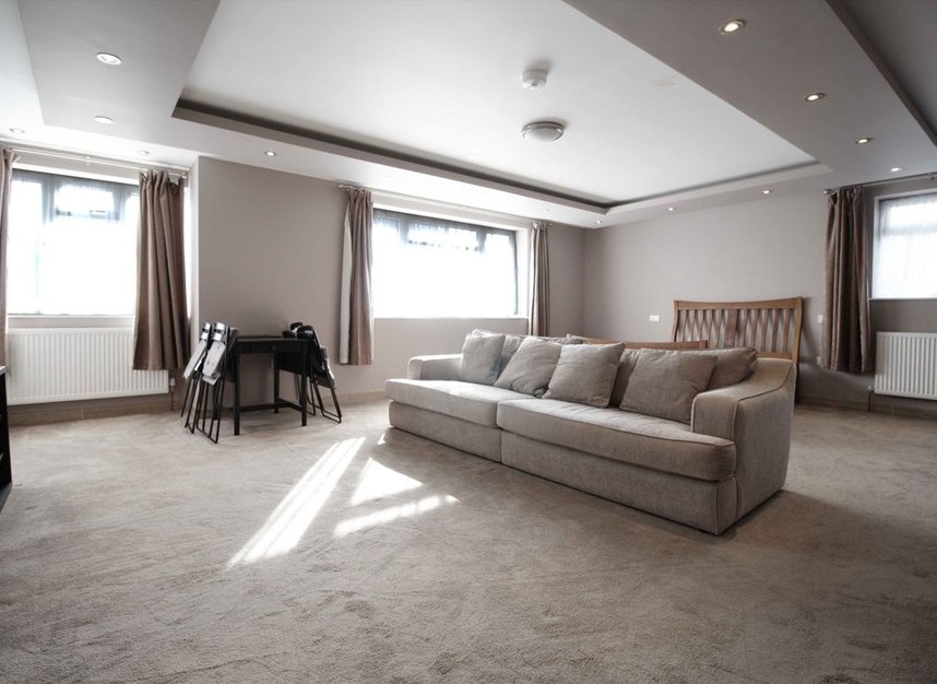 Properties for sale in Great West Road - TW7 4PU view18