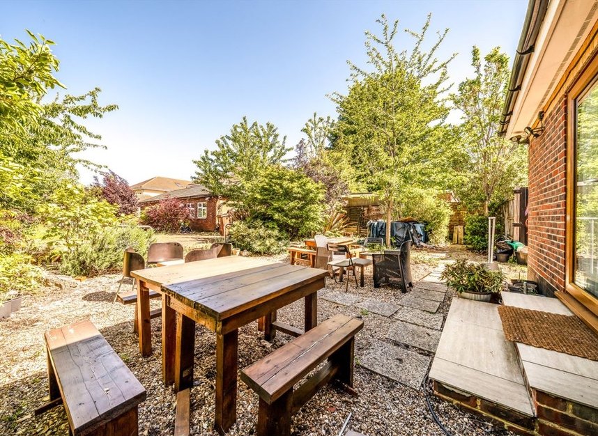 Properties for sale in Great West Road - TW7 4PU view9
