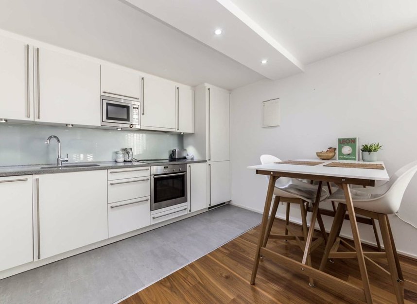 Flat For Sale In Great West Road London W6 Dexters
