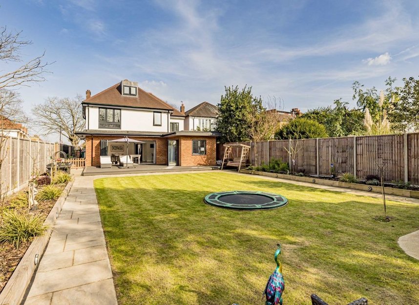 Properties for sale in Green Street - TW16 6QQ view7