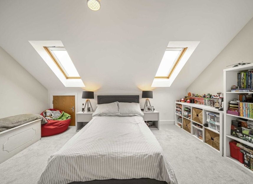 Properties for sale in Green Street - TW16 6SR view5
