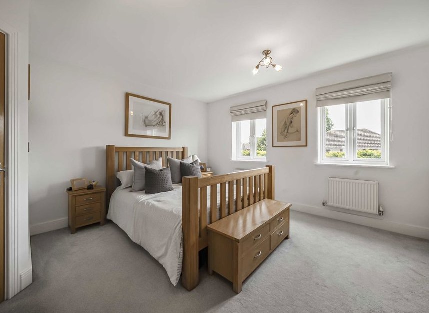Properties for sale in Green Street - TW16 6SR view4