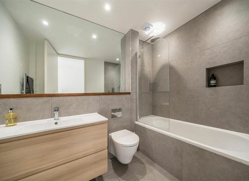 Properties for sale in Green Walk - SE1 4TQ view10