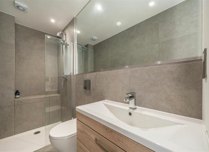 Properties for sale in Green Walk - SE1 4TQ view8