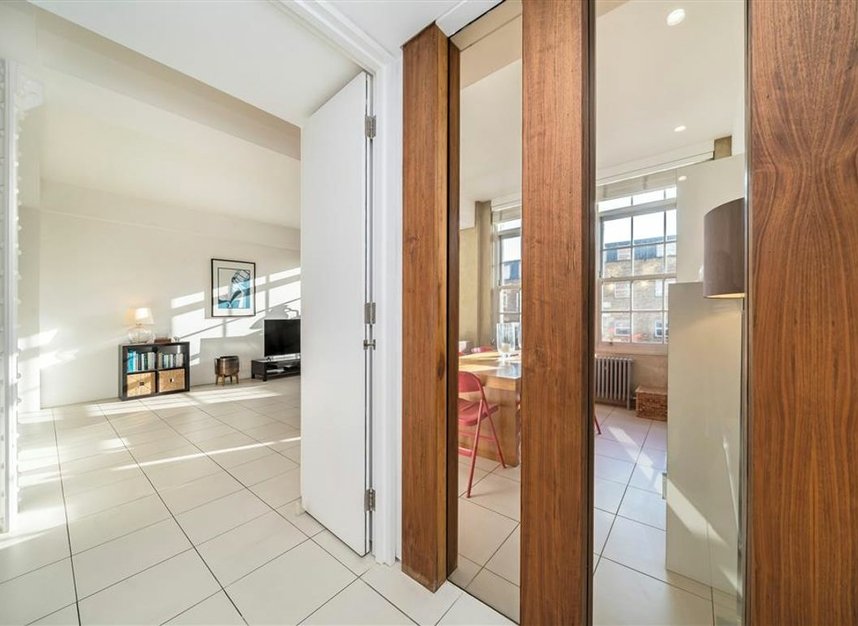 Properties for sale in Green Walk - SE1 4TQ view6