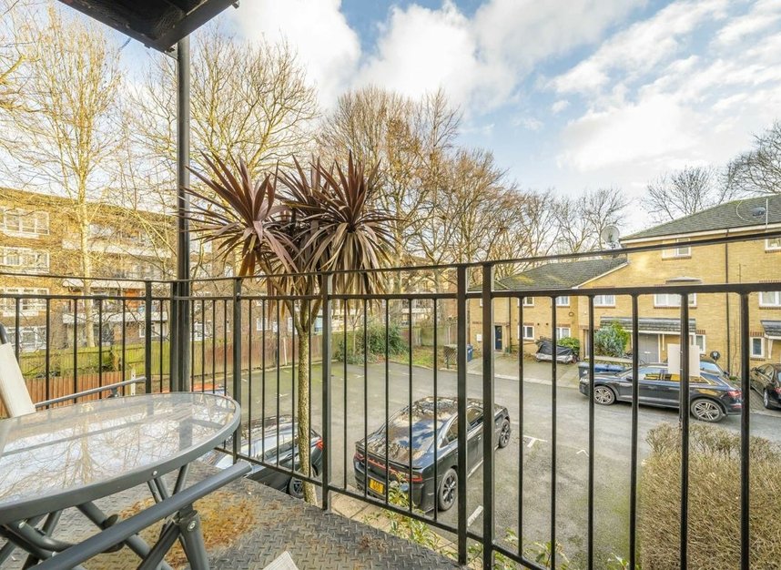 Properties for sale in Greenview Close - W3 7DZ view6