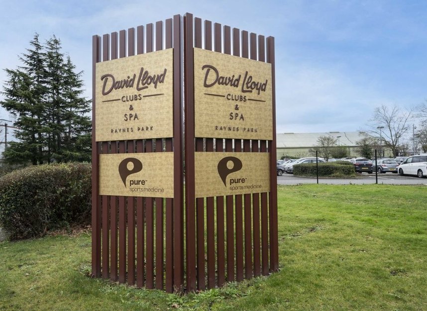 New Flat for sale in Greenview Drive, Raynes Park, SW20 (Ref 218539