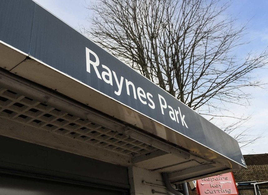 New Flat for sale in Greenview Drive, Raynes Park, SW20 (Ref 218539