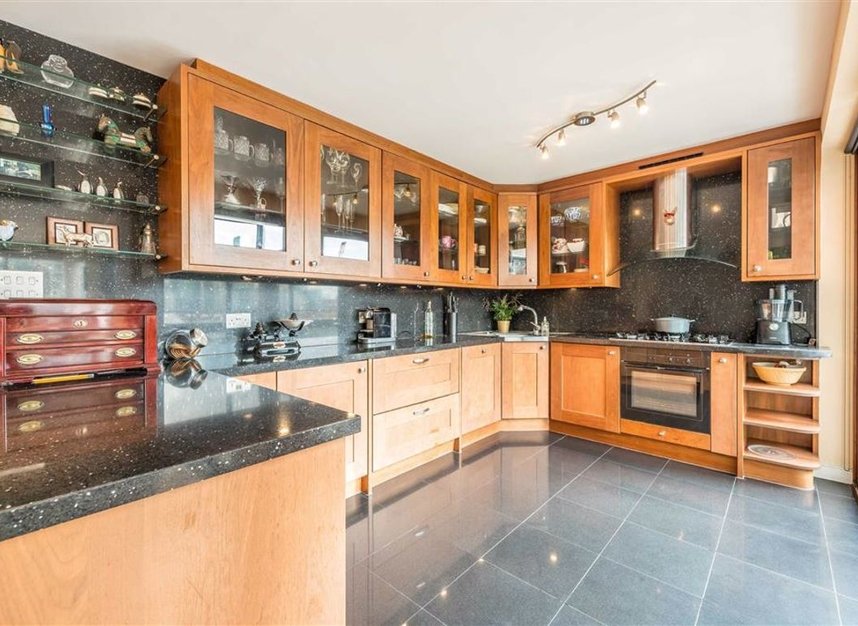 Properties for sale in Grosvenor Road - SW1V 3JU view4