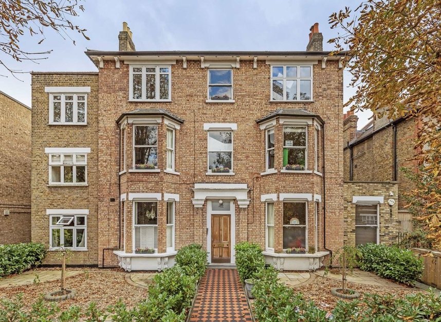 Flat for sale in Grosvenor Road, London, W4 | Dexters