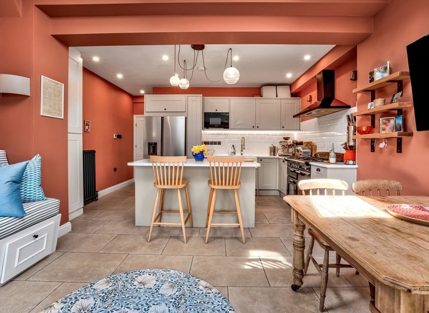 Properties for sale in Grosvenor Road - W7 1HR view3