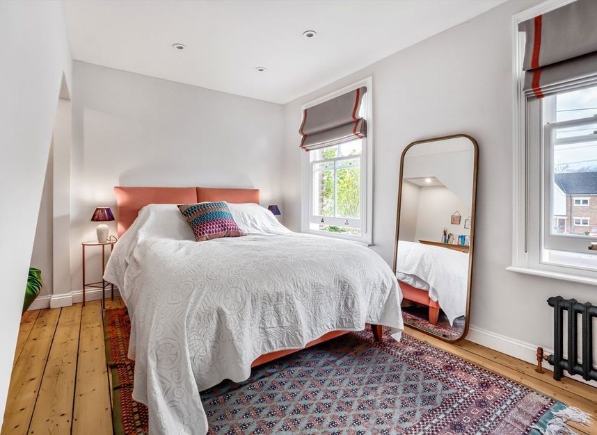 Properties for sale in Grosvenor Road - W7 1HR view4