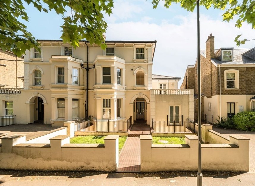 Properties for sale in Grove Crescent - KT1 2DD view1