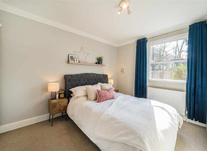 Properties for sale in Groveway - SW9 0AH view6