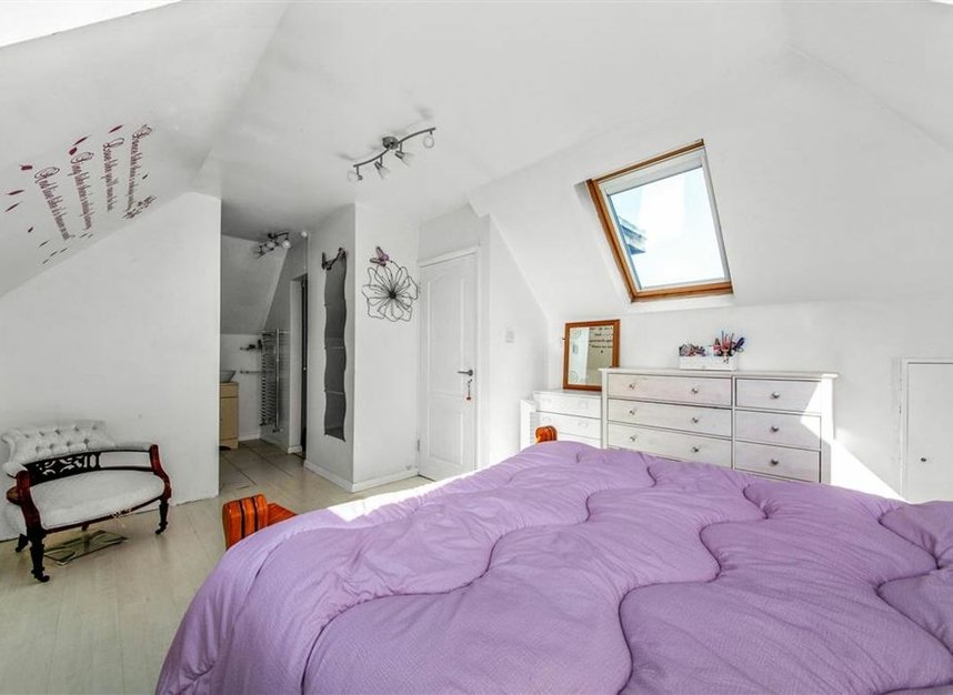 Properties for sale in Guibal Road - SE12 9HF view9