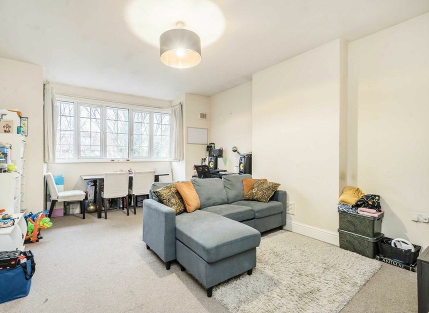 Properties for sale in Gunnersbury Avenue - W5 4LR view3