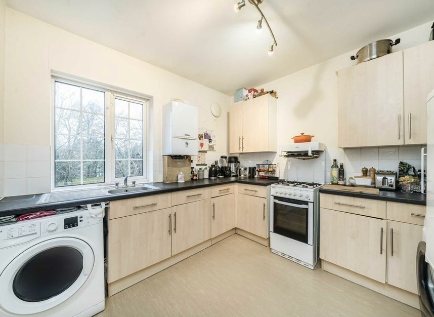 Properties for sale in Gunnersbury Avenue - W5 4LR view4