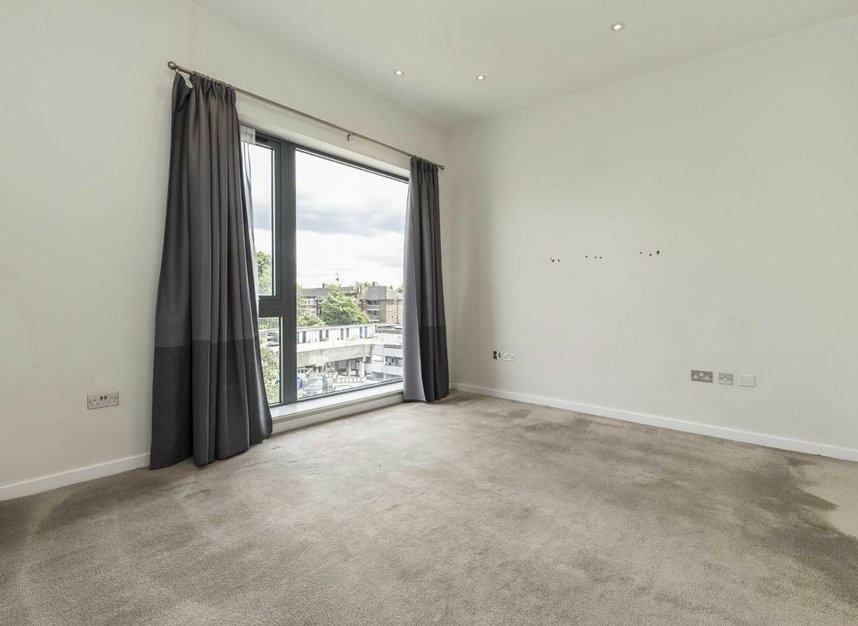 Properties for sale in Gunnersbury Mews - W4 4BF view5