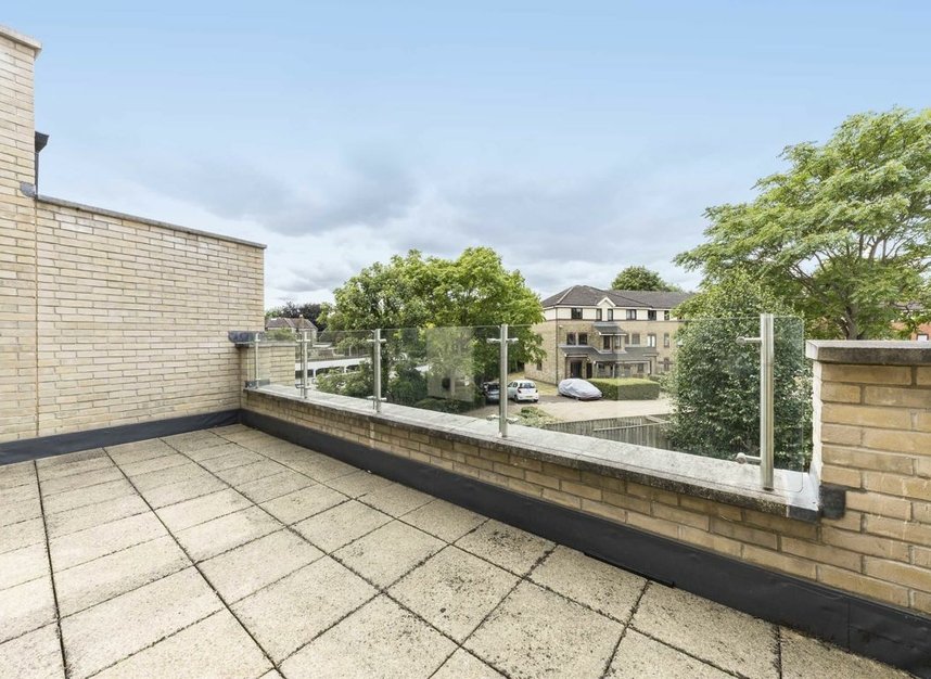 Properties for sale in Gunnersbury Mews - W4 4BF view8