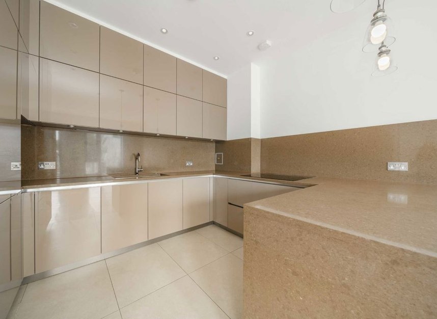 Properties for sale in Gunnersbury Mews - W4 4BF view4