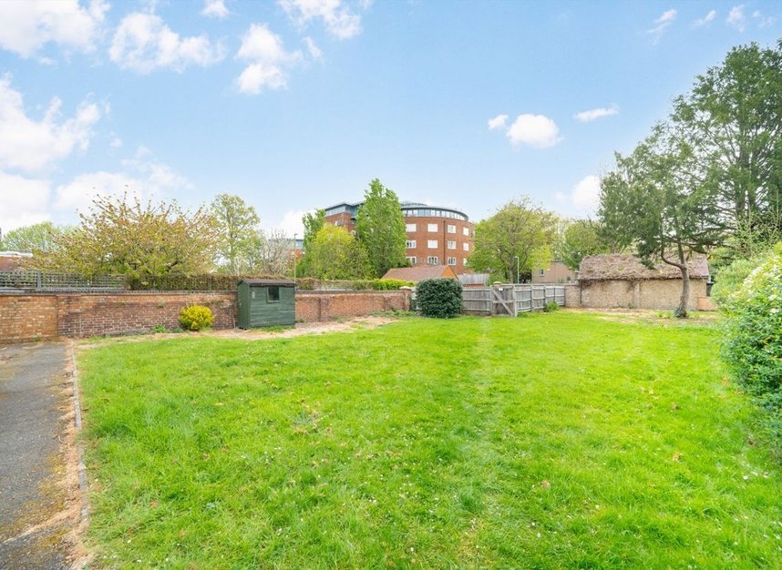 Properties for sale in Gwendolen Avenue - SW15 6EH view9