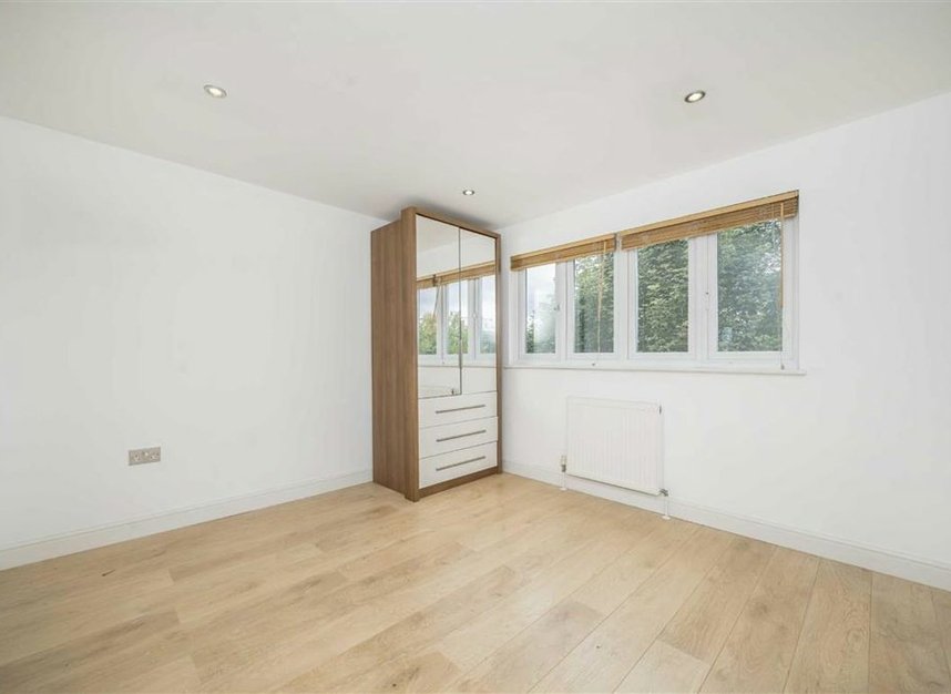 Properties for sale in Hainton Close - E1 2QZ view6