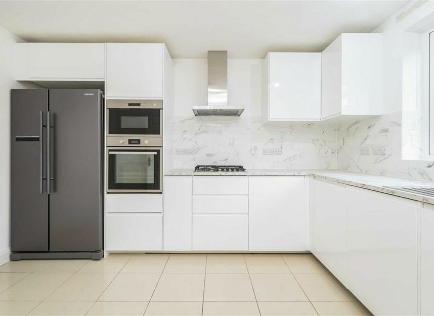 Properties for sale in Hainton Close - E1 2QZ view2