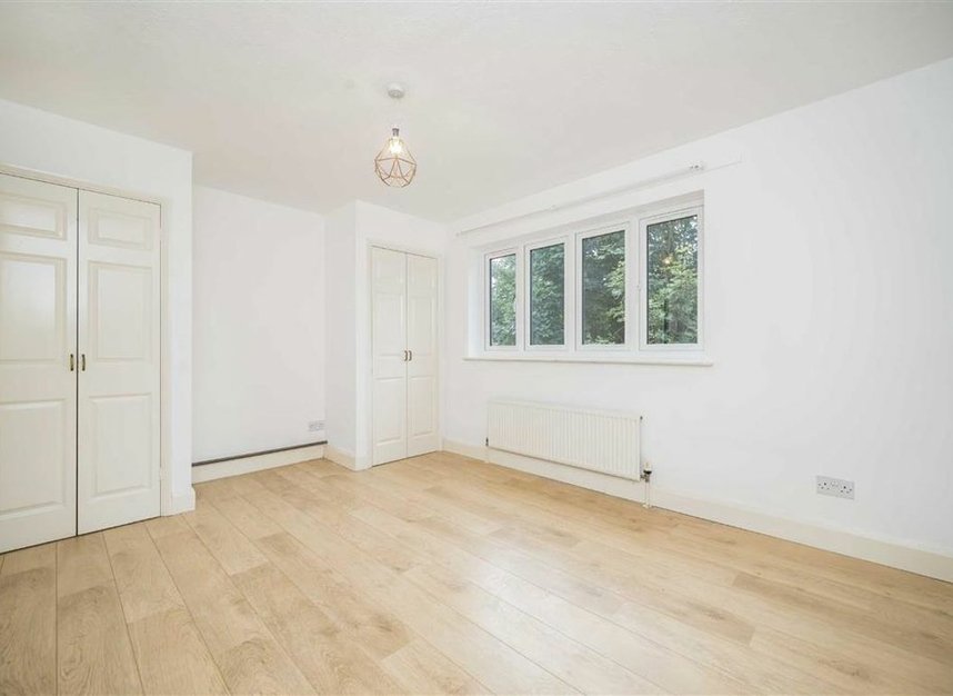 Properties for sale in Hainton Close - E1 2QZ view5