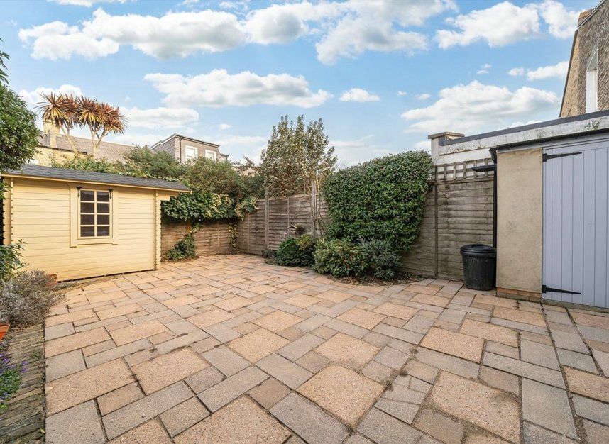 Properties for sale in Haldon Road - SW18 1QF view8