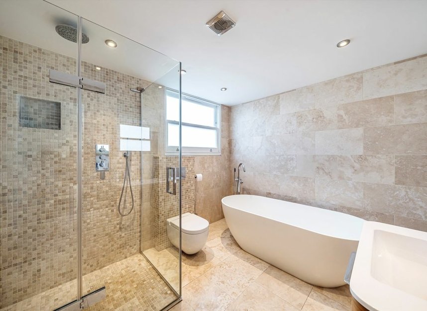 Properties for sale in Haldon Road - SW18 1QF view11