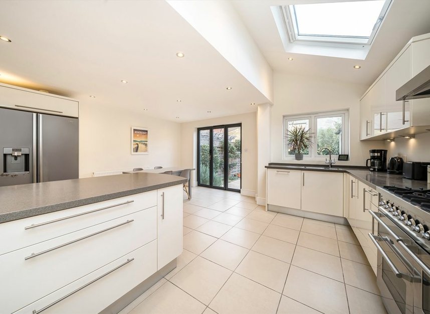 Properties for sale in Haldon Road - SW18 1QF view4